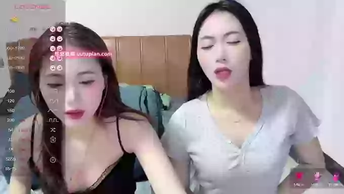 Twin-sisters