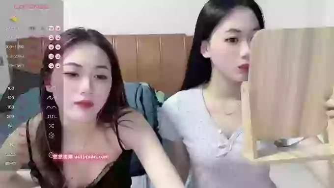 Twin-sisters