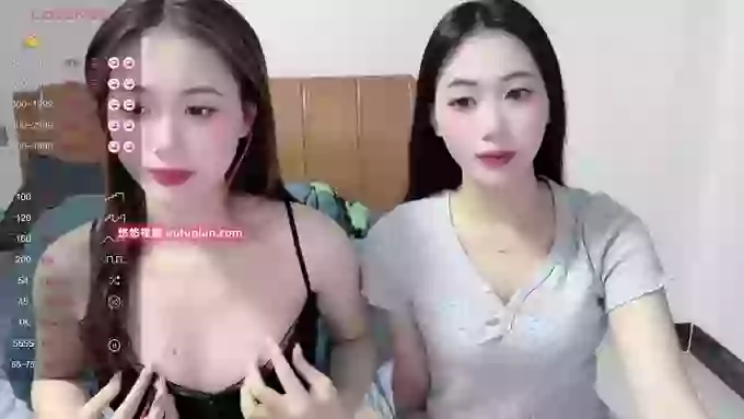 Twin-sisters