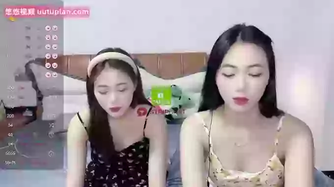 Twin-sisters