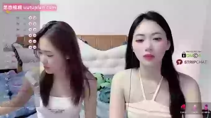 Twin-sisters
