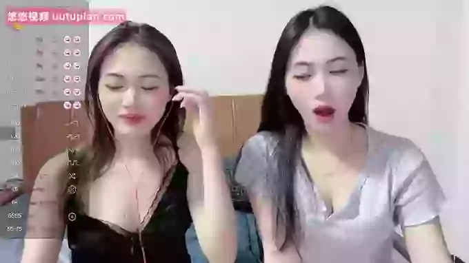 Twin-sisters