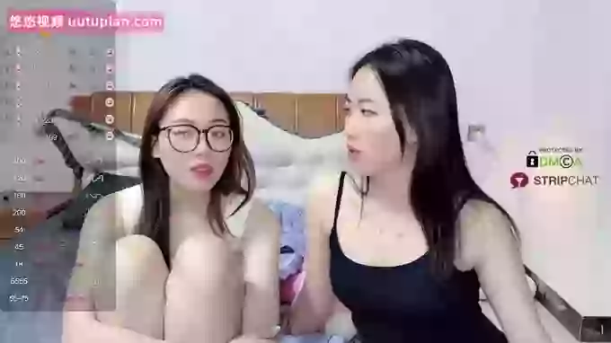 Twin-sisters