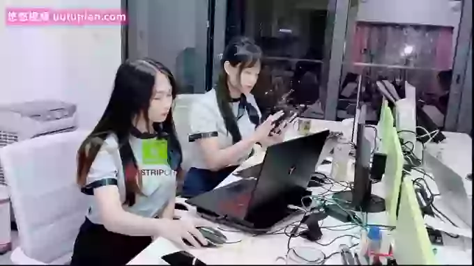 -Colleagues-