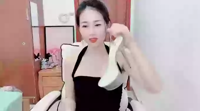 MissTINA_