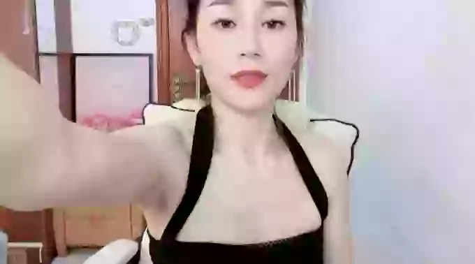 MissTINA_