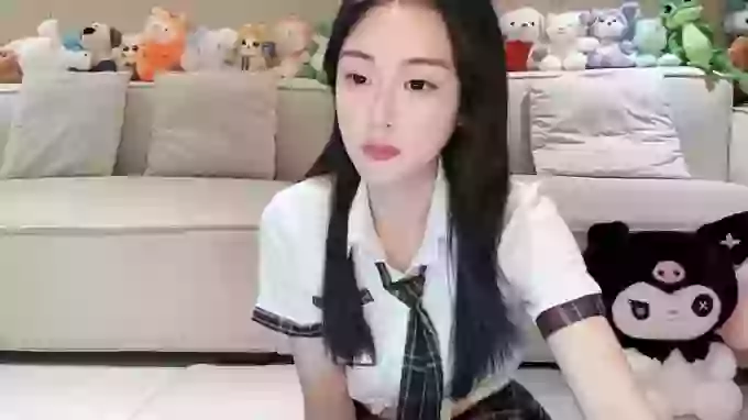 Angela-000