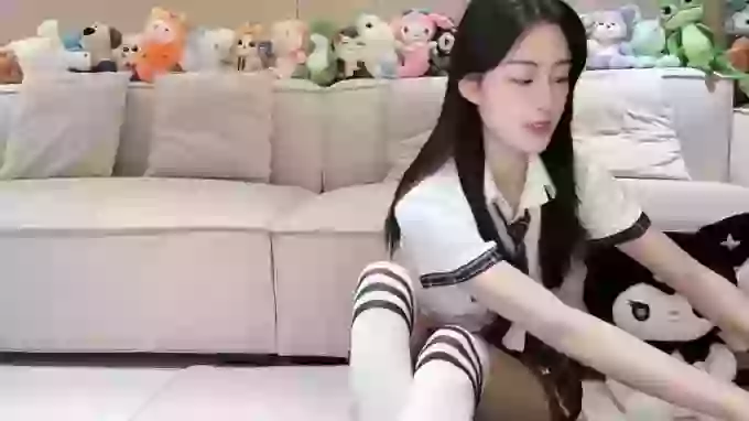 Angela-000