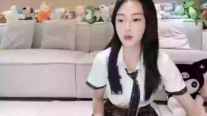 Angela-000