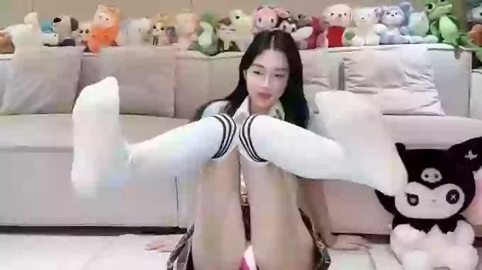 Angela-000