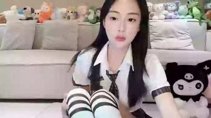 Angela-000