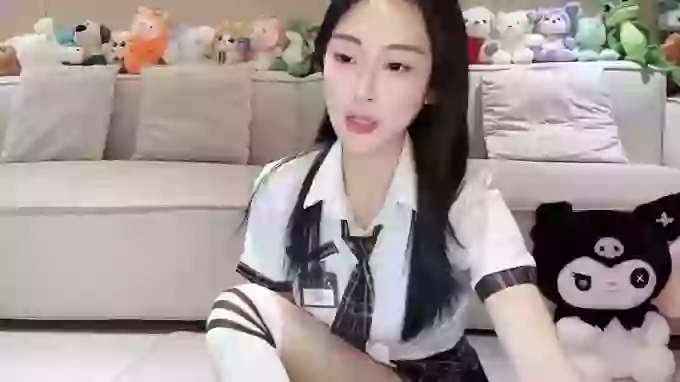 Angela-000