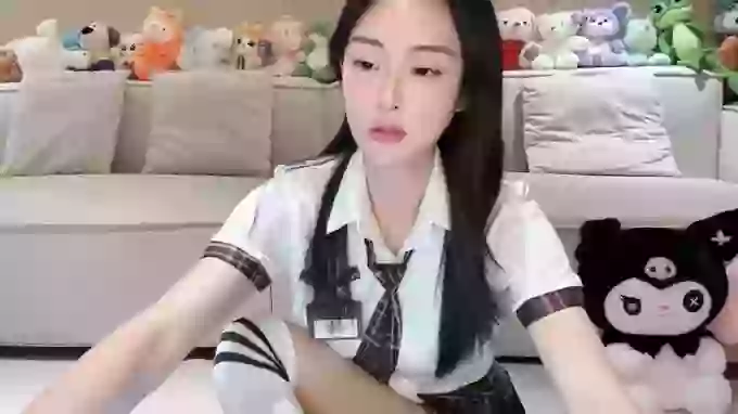Angela-000