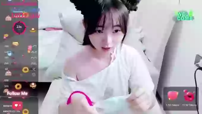 Hot-nini20
