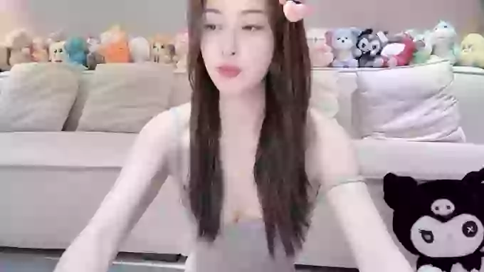 Angela-000