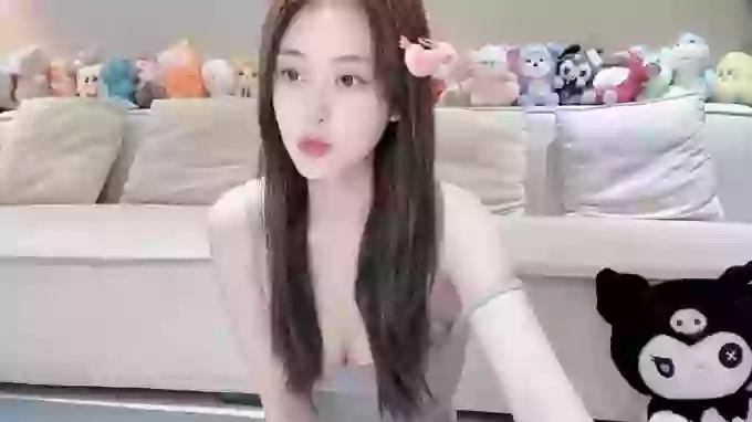 Angela-000
