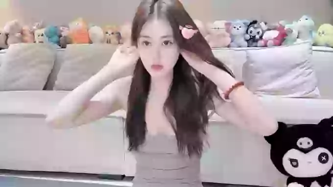 Angela-000