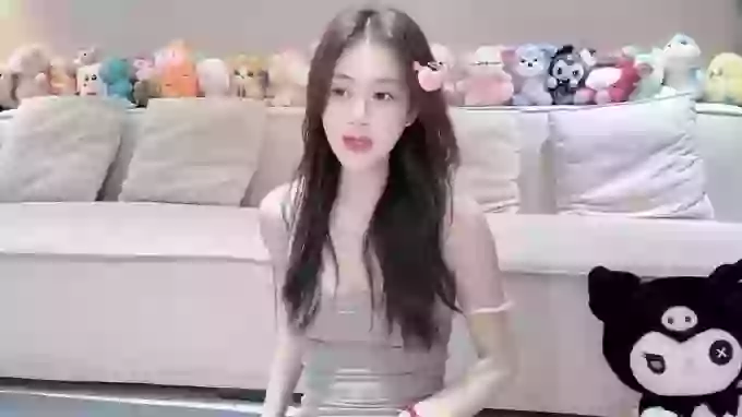 Angela-000