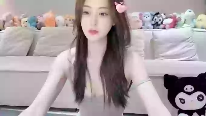 Angela-000