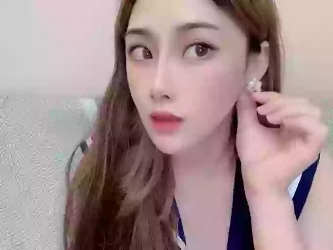 HK-Crystal