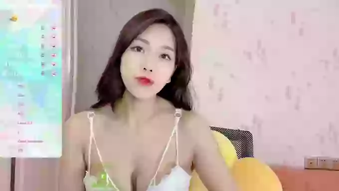 Cora-sexy