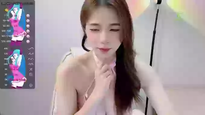 Lucy_Top