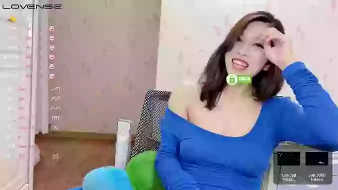 Cora-sexy