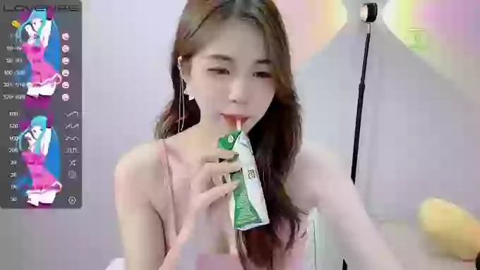 Lucy_Top