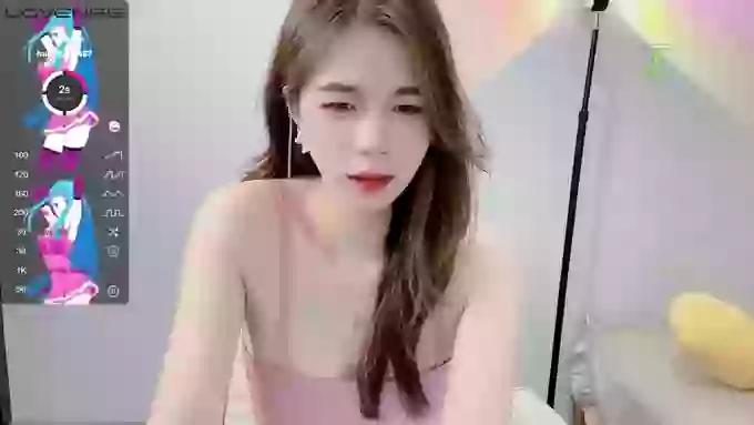 Lucy_Top