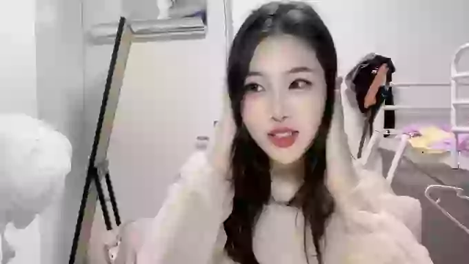 HKHHHK