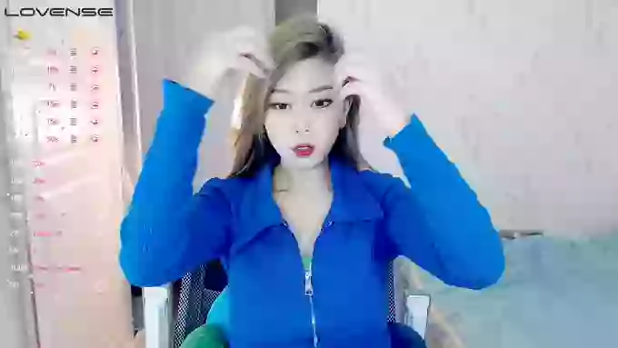 Cora-sexy