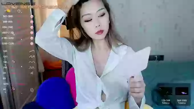 Cora-sexy