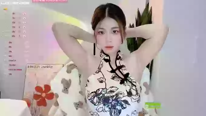 Lucy_Top