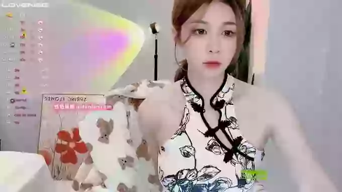 Lucy_Top