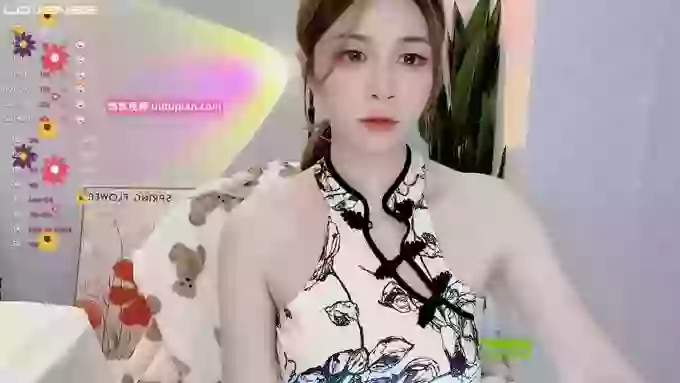 Lucy_Top