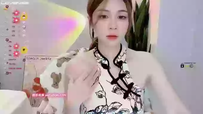 Lucy_Top