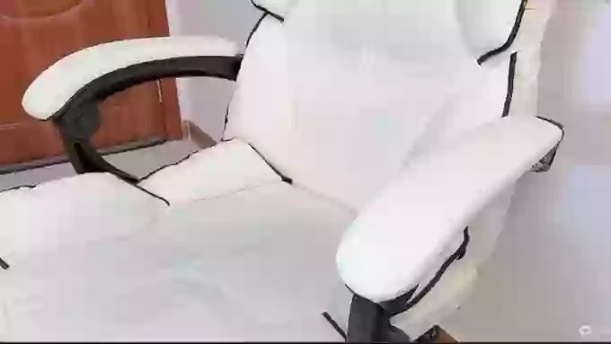 MissTINA_
