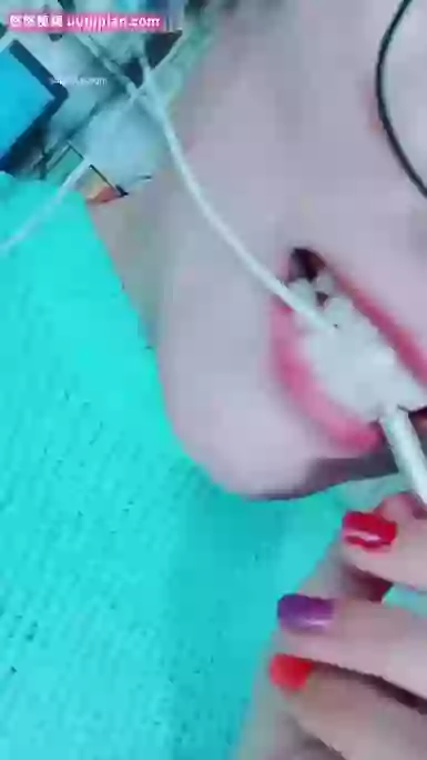 小妲己-漂亮女老师