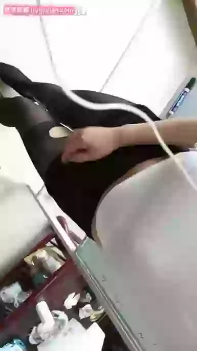 小妲己-漂亮女老师