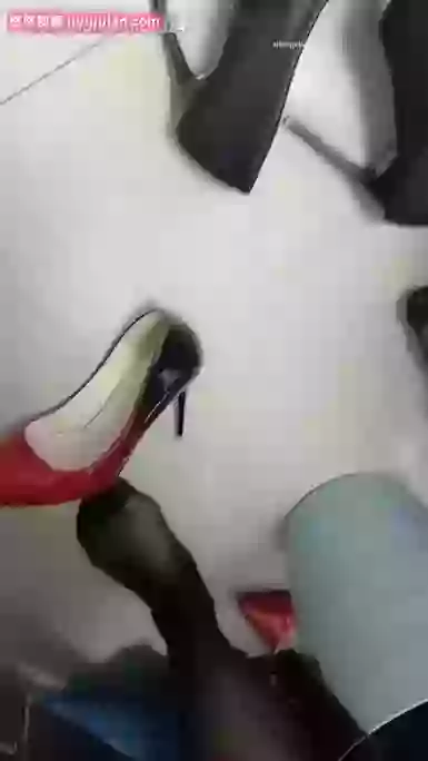 小妲己-漂亮女老师