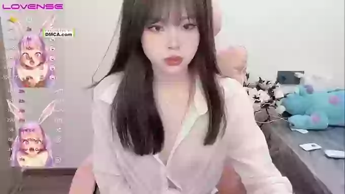 -Nicole_