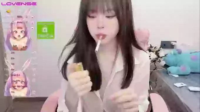 -Nicole_