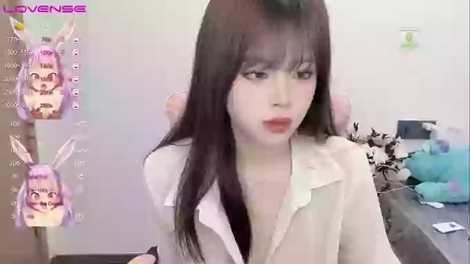 -Nicole_