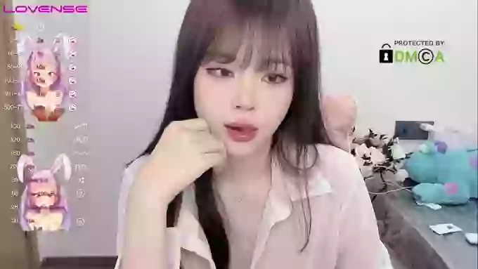 -Nicole_