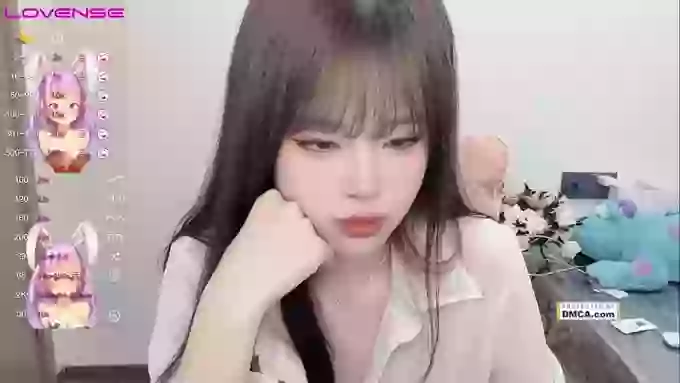-Nicole_