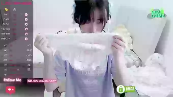 Hot-nini20