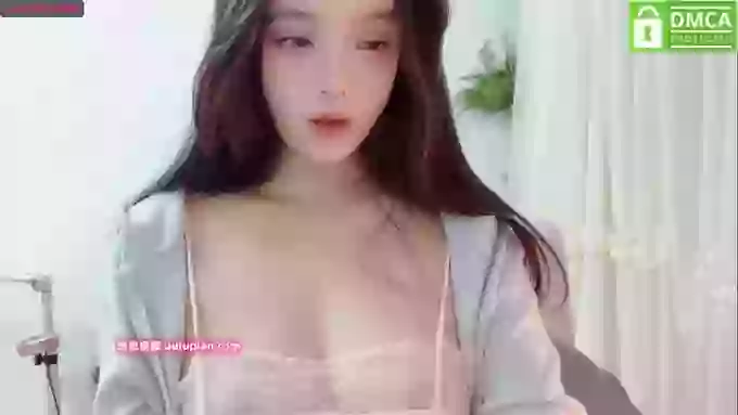 R6yuwe_Anng