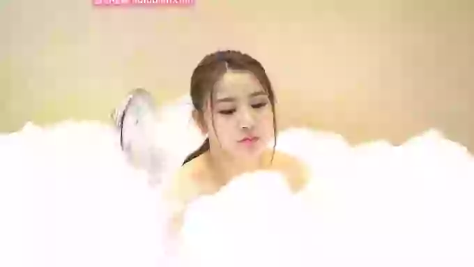 秀人网-芷儿momoko