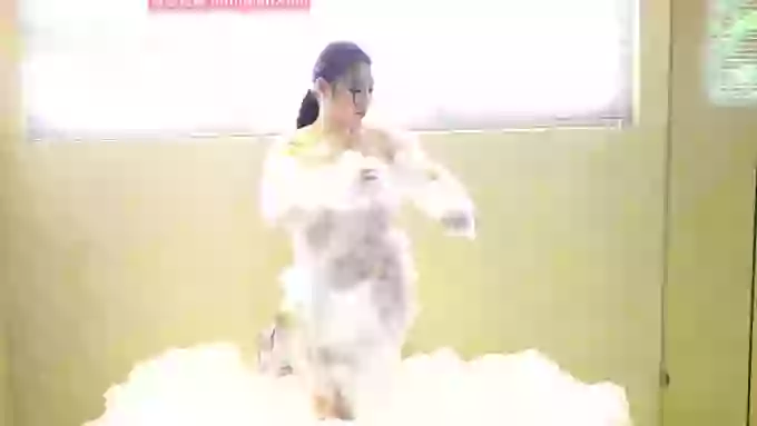 秀人网-芷儿momoko