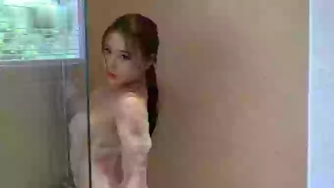 秀人网-芷儿momoko